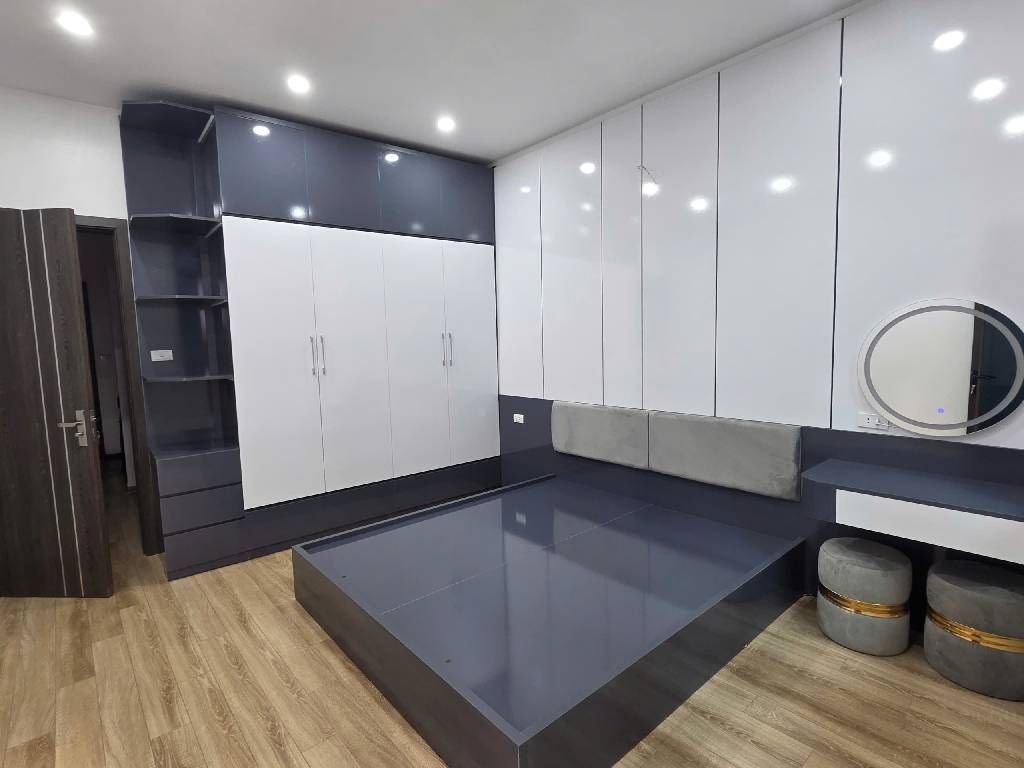 Bán nhà Ngõ Chợ Khâm Thiên - diện tích 52.3m2 4 tầng - NGÕ THÔNG KINH DOANH - giá 11,5 tỷ