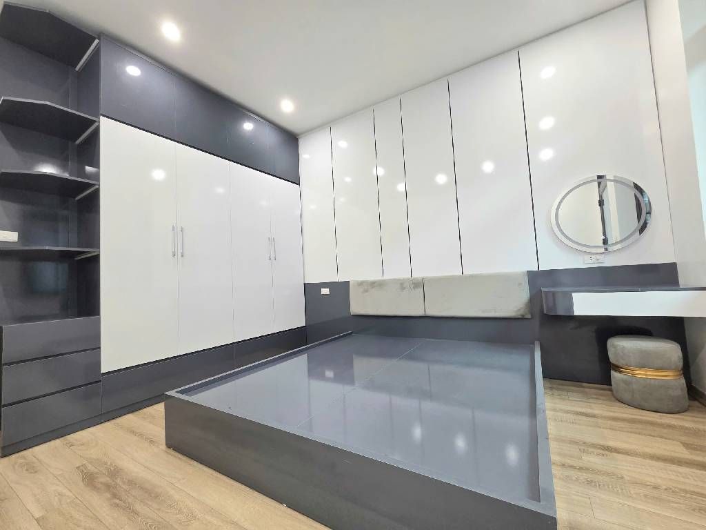 Bán nhà Ngõ Chợ Khâm Thiên - diện tích 52.3m2 4 tầng - NGÕ THÔNG KINH DOANH - giá 11,5 tỷ