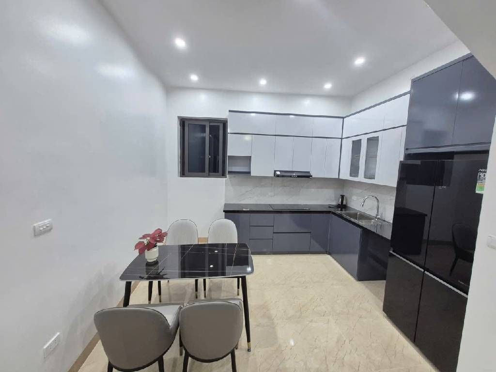 Bán nhà Ngõ Chợ Khâm Thiên - diện tích 52.3m2 4 tầng - NGÕ THÔNG KINH DOANH - giá 11,5 tỷ