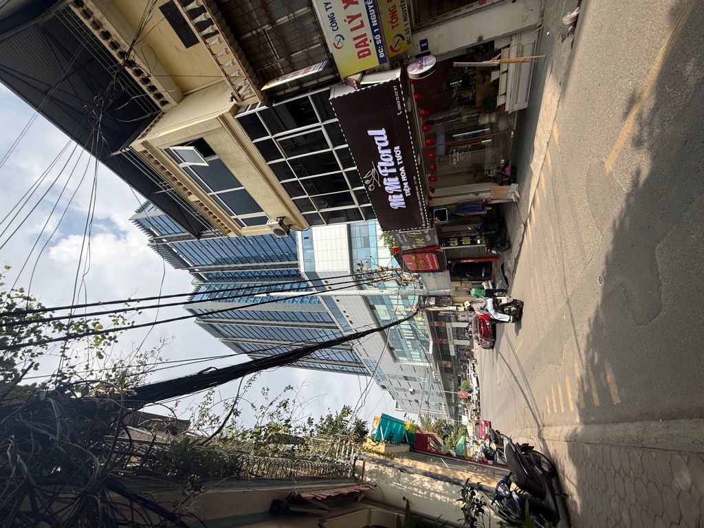 Bán nhà Nguyễn Viết Xuân - diện tích 74.8m2 4 tầng - Ô tô đỗ cửa - giá 21 tỷ