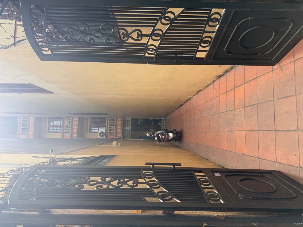 Bán nhà Nguyễn Viết Xuân - diện tích 74.8m2 4 tầng - Ô tô đỗ cửa - giá 21 tỷ