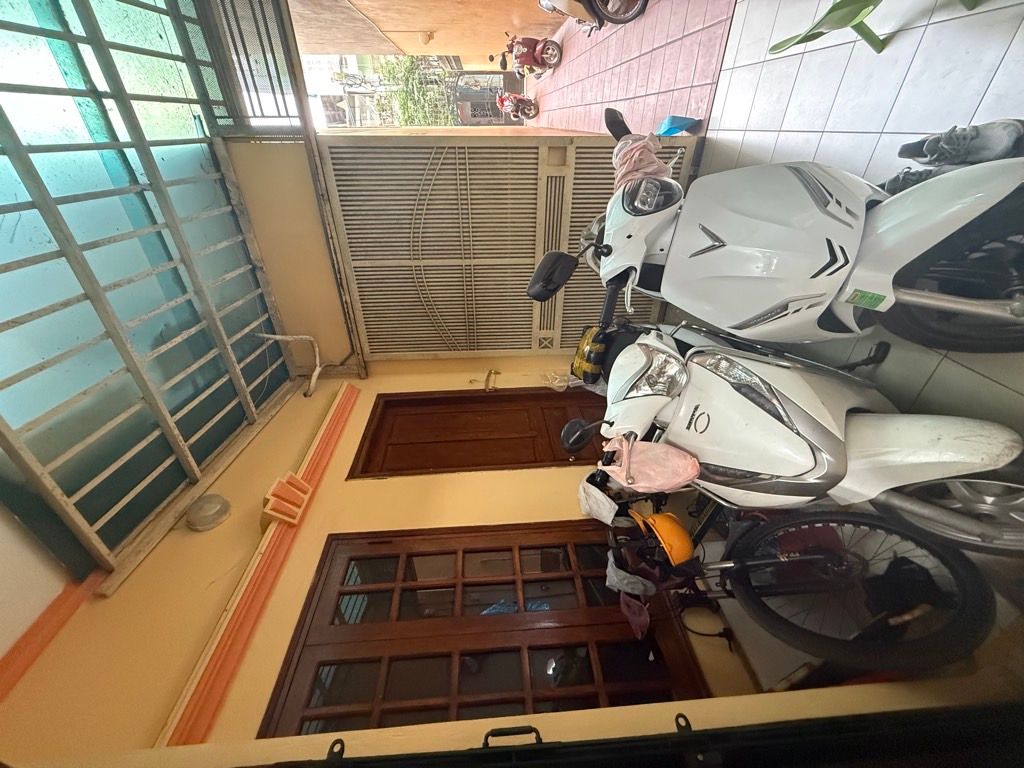 Bán nhà Nguyễn Viết Xuân - diện tích 74.8m2 4 tầng - Ô tô đỗ cửa - giá 21 tỷ