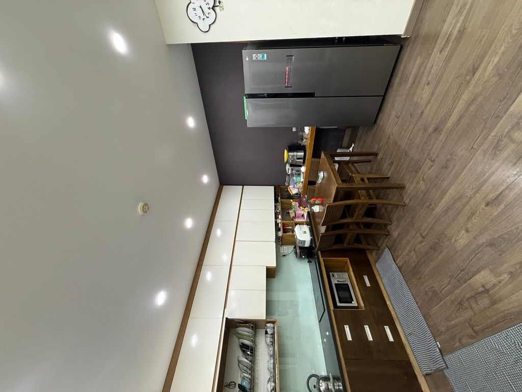 Bán nhà Trần Hoà - diện tích 103.5m2 14 tầng - Căn hộ chung cư đẹp - giá 8,2 tỷ