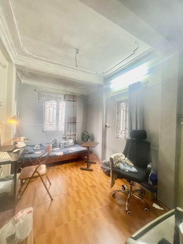 Bán nhà Trương Định - diện tích 18.8m2 5 tầng - Lô góc 2 mặt thoáng - giá 4,8 tỷ