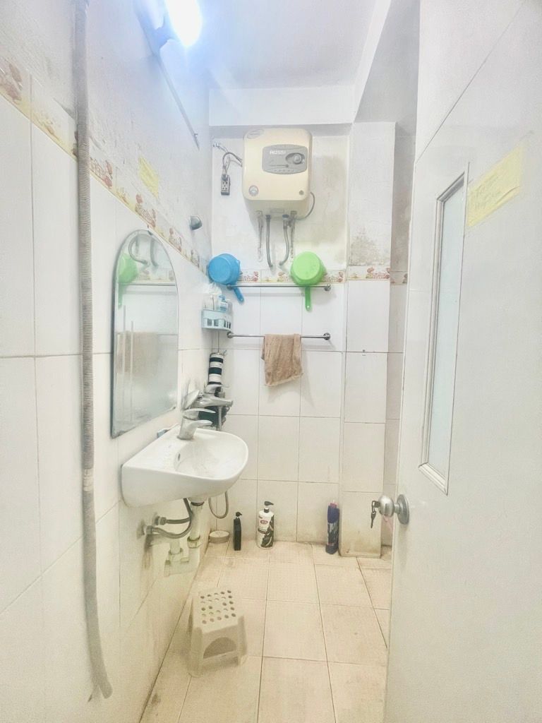 Bán nhà Trương Định - diện tích 18.8m2 5 tầng - Lô góc 2 mặt thoáng - giá 4,8 tỷ