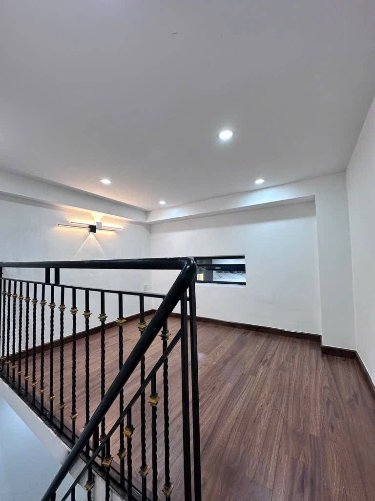 Bán nhà Chợ Khâm Thiên - diện tích 60m2 1 tầng - nhà 3 ngủ 2 WC - giá 3,69 tỷ