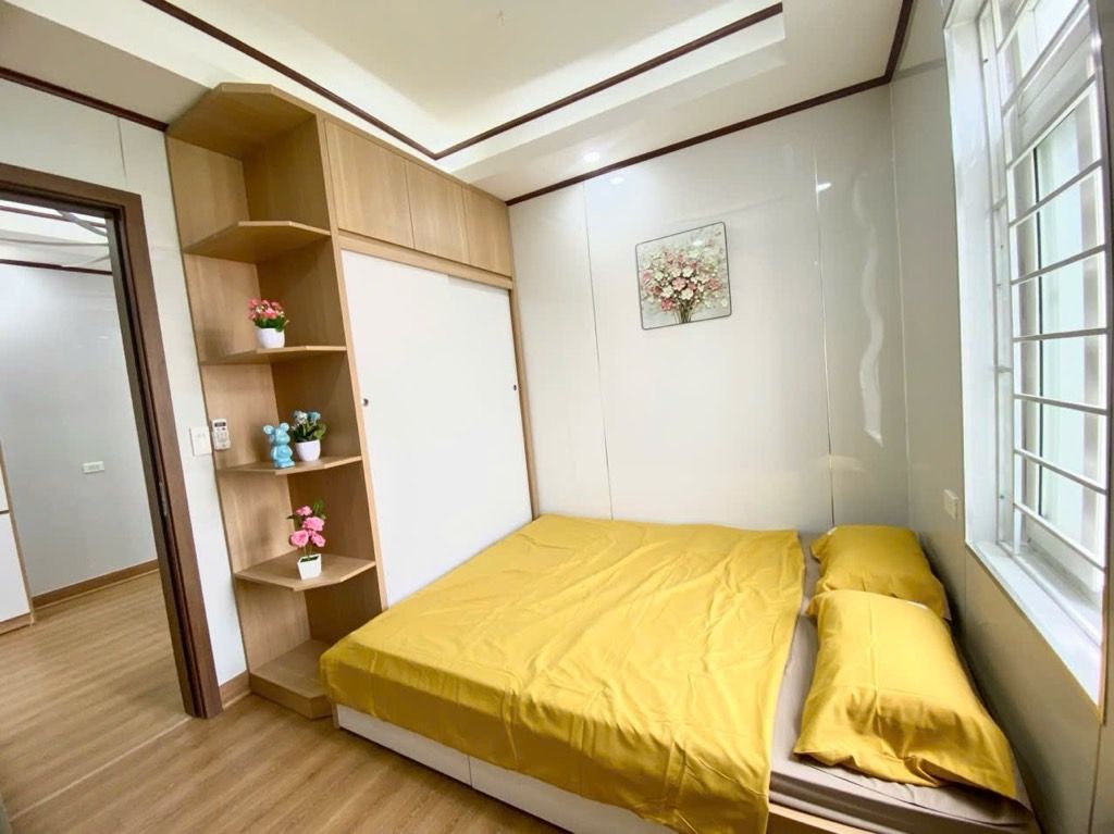 Bán nhà Yên Lãng - diện tích 50m2 6 tầng - Lô góc, ánh sáng tự nhiên - giá 2,35 tỷ