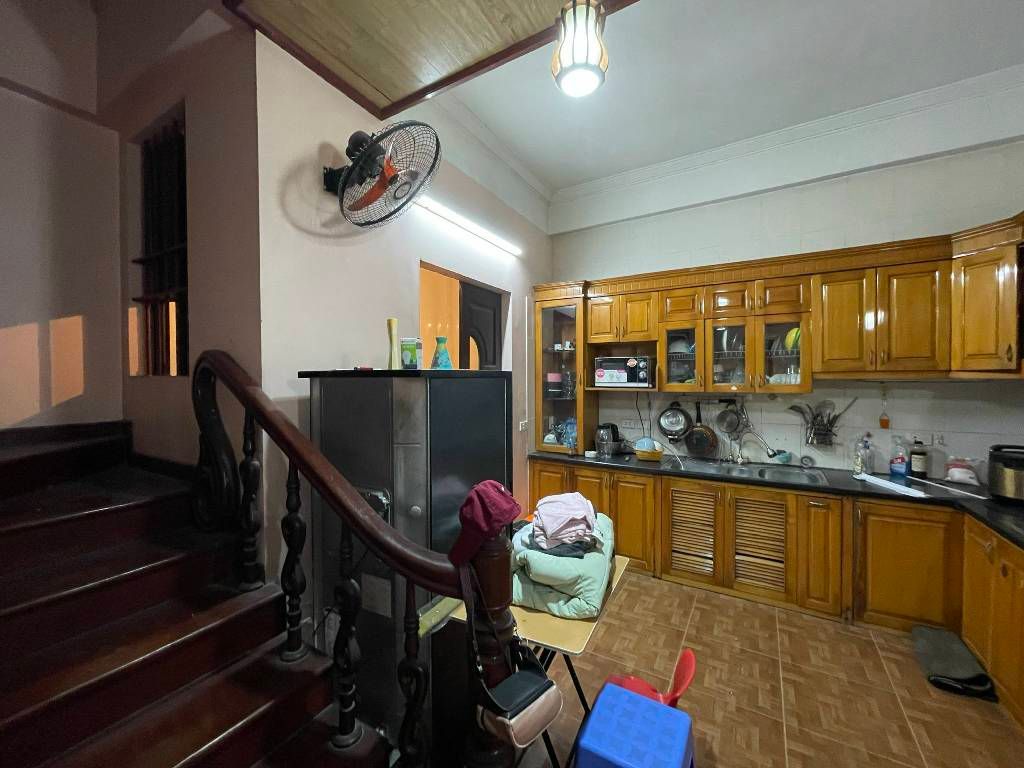 Bán nhà Trương Định - diện tích 42m2 4 tầng - Nhà đẹp hiếm có - giá 10 tỷ