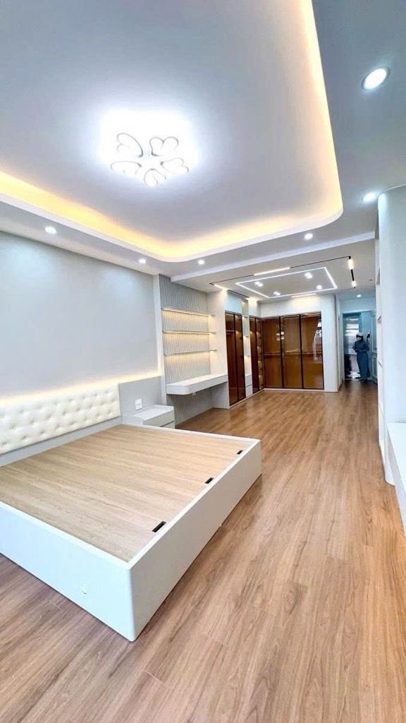 Bán nhà Kim Đồng - diện tích 46m2 7 tầng - ô tô - giá 23,8 tỷ