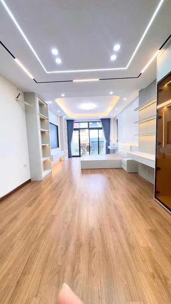 Bán nhà Kim Đồng - diện tích 46m2 7 tầng - ô tô - giá 23,8 tỷ