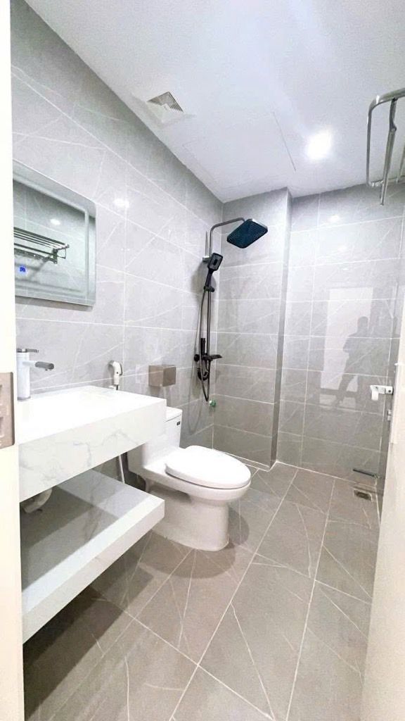 Bán nhà Kim Đồng - diện tích 46m2 7 tầng - ô tô - giá 23,8 tỷ