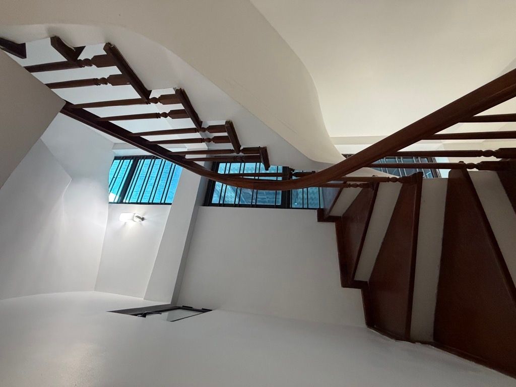 Bán nhà Giáp Bát - diện tích 33,5m2 6 tầng - Lô góc - giá 8,35 tỷ