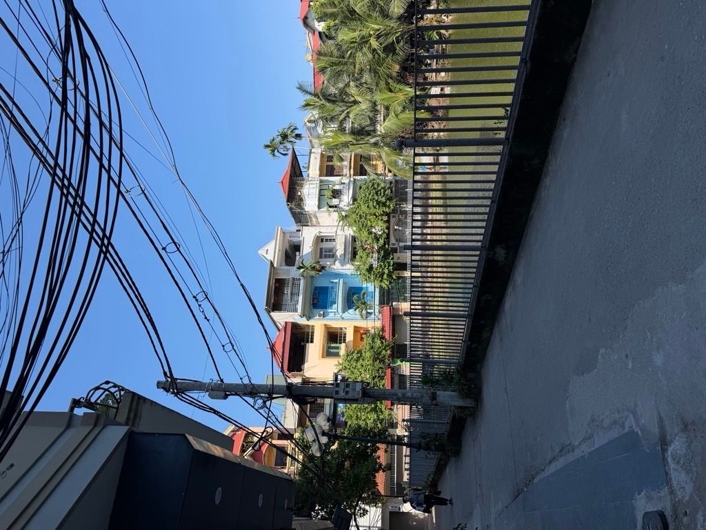 Bán nhà Giáp Bát - diện tích 33,5m2 6 tầng - Lô góc - giá 8,35 tỷ