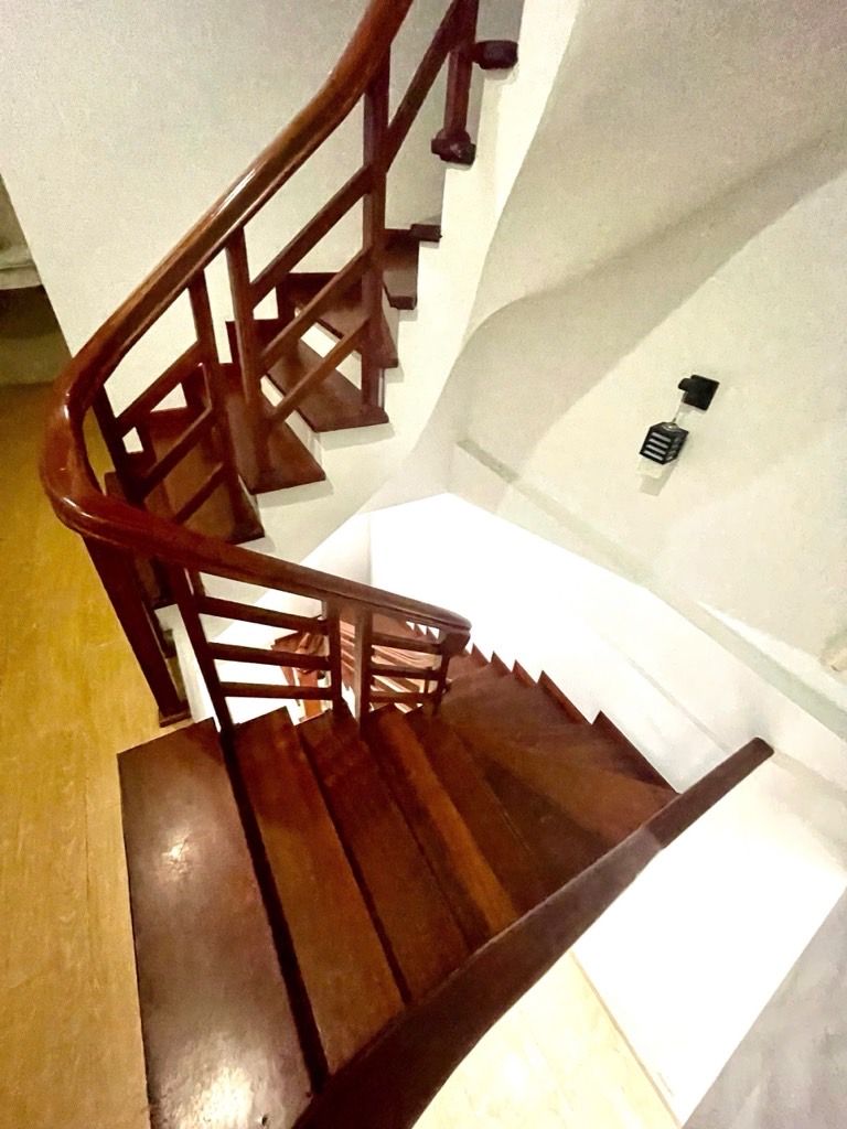 Bán nhà Khương Thượng - diện tích 39m2 5 tầng - Ô TÔ CÁCH 20M - giá 8,5 tỷ