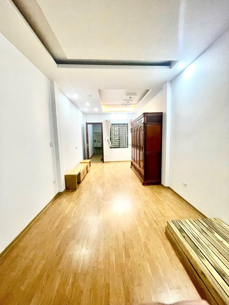 Bán nhà Khương Thượng - diện tích 39m2 5 tầng - Ô TÔ CÁCH 20M - giá 8,5 tỷ