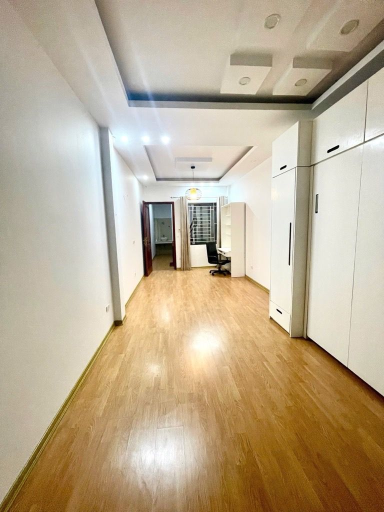 Bán nhà Khương Thượng - diện tích 39m2 5 tầng - Ô TÔ CÁCH 20M - giá 8,5 tỷ