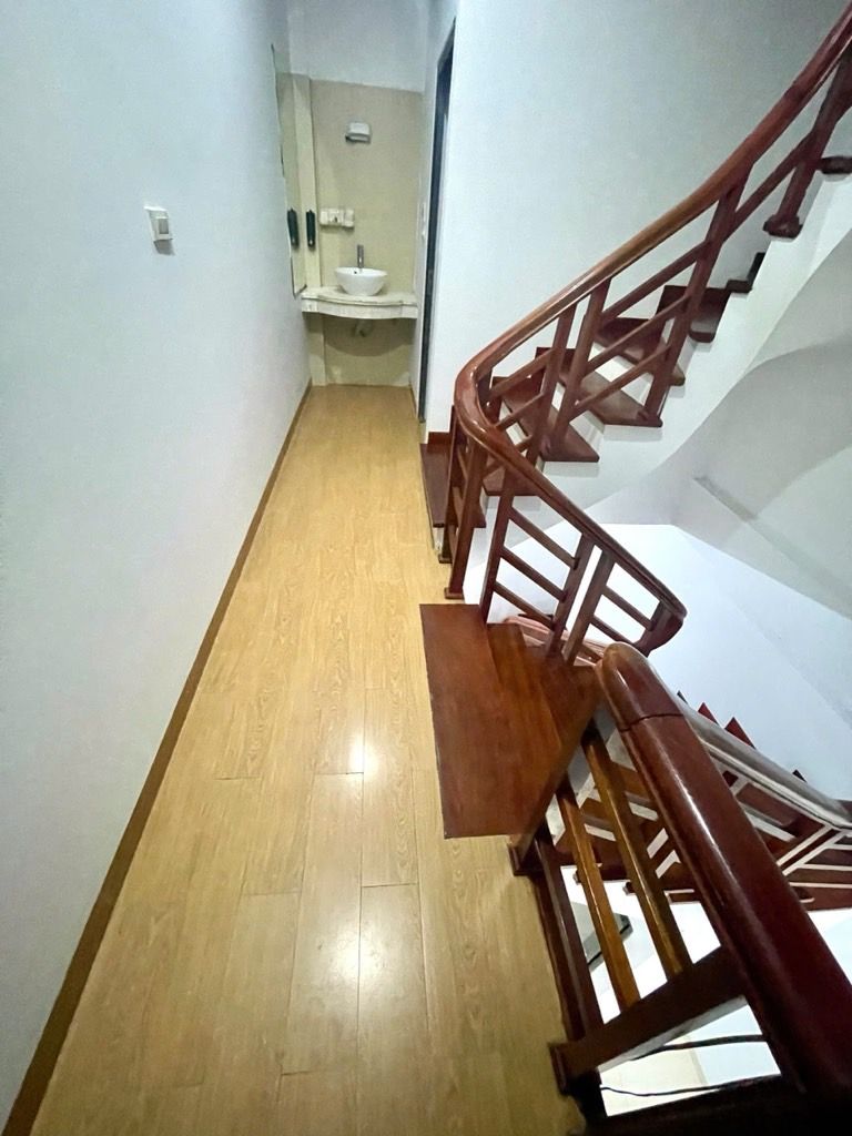 Bán nhà Khương Thượng - diện tích 39m2 5 tầng - Ô TÔ CÁCH 20M - giá 8,5 tỷ