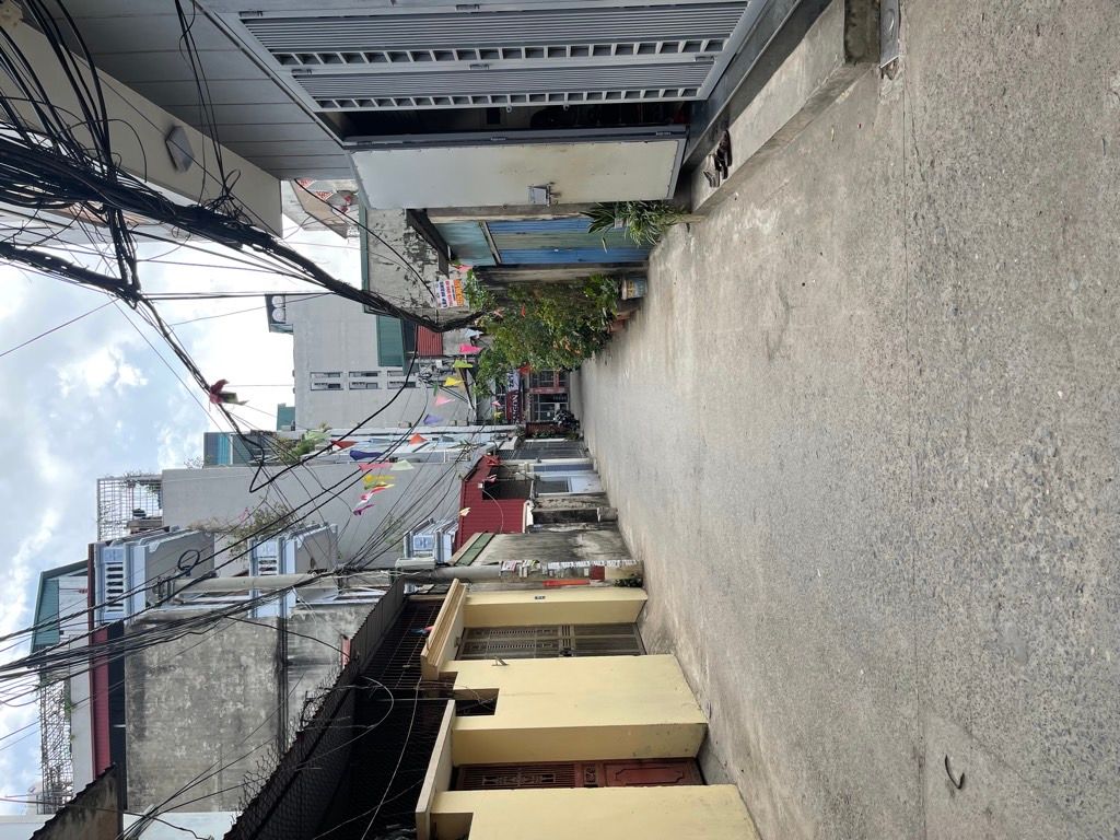 Bán nhà Định Công Hạ - diện tích 74m2 3 tầng - ô tô đỗ tránh - giá 4,2 tỷ