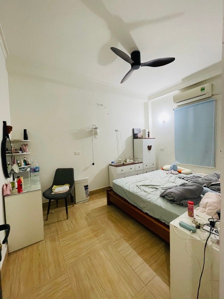 Bán nhà Định Công Hạ - diện tích 74m2 3 tầng - ô tô đỗ tránh - giá 4,2 tỷ