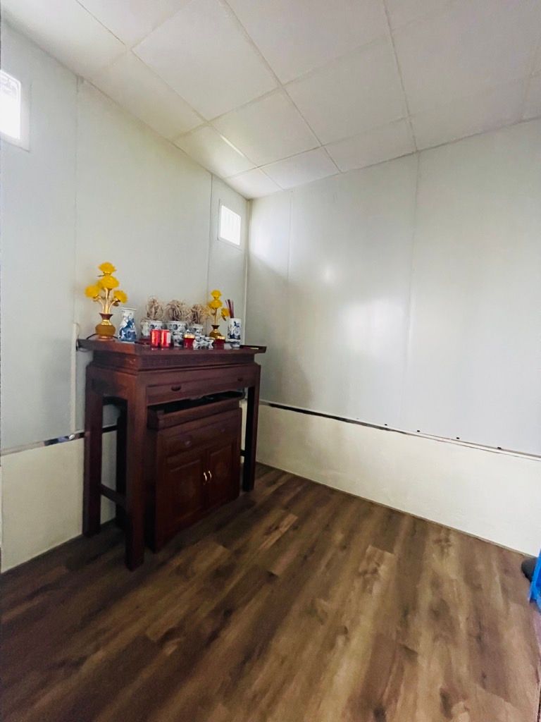 Bán nhà Định Công Hạ - diện tích 74m2 3 tầng - ô tô đỗ tránh - giá 4,2 tỷ