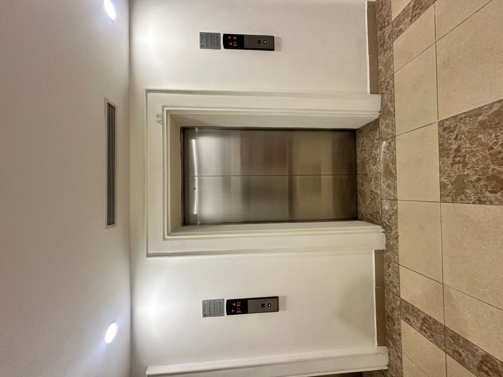 Bán nhà Minh Khai - diện tích 90.7m2 22 tầng - Chung cư Cao cấp Timecity - giá 10,6 tỷ