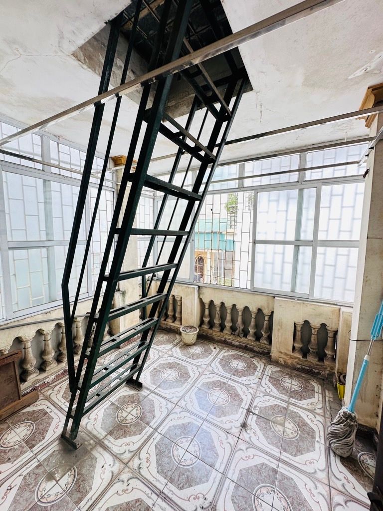 Bán nhà Kim Ngưu - diện tích 34,6m2 5 tầng - Lô góc - giá 8,5 tỷ