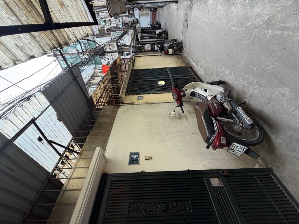 Bán nhà Đường Láng - diện tích 75m2 1 tầng - Căn hộ thông tầng - giá 5,2 tỷ