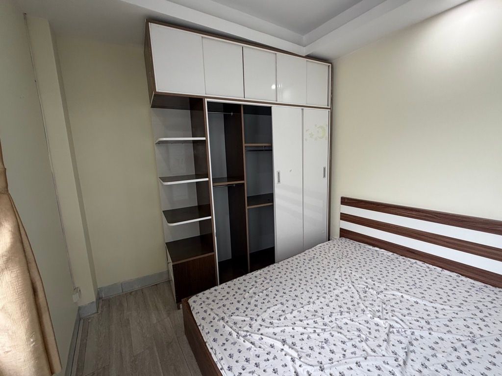 Bán nhà Văn Hương - diện tích 34m2 5 tầng - Lô góc - giá 1,95 tỷ