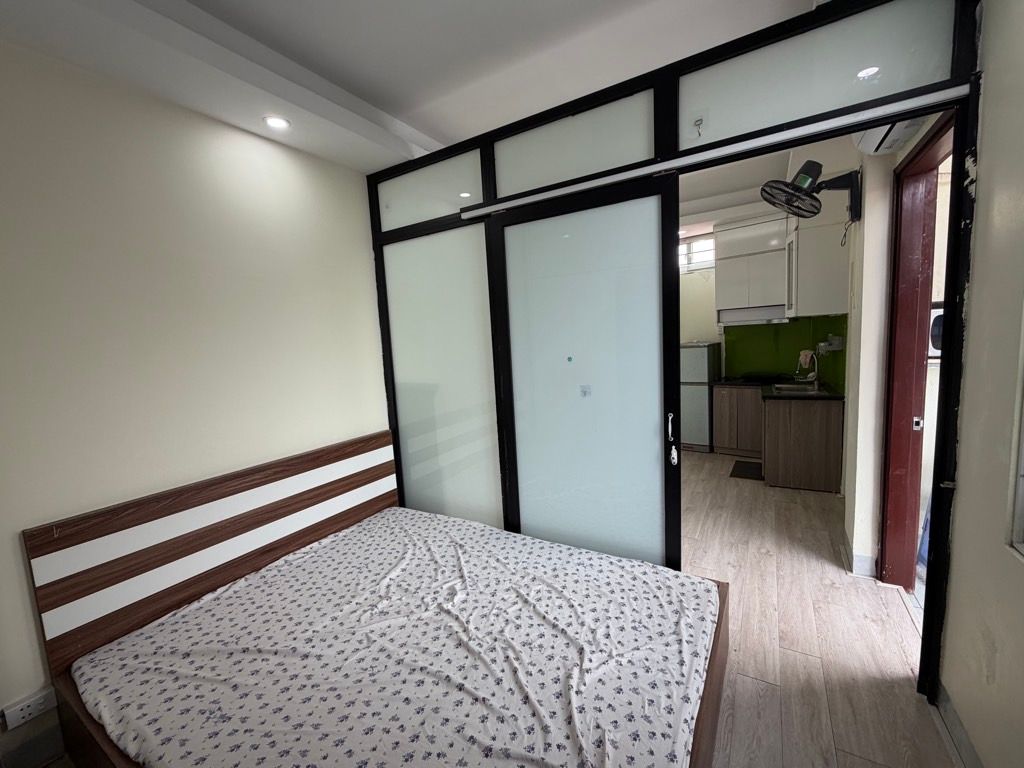 Bán nhà Văn Hương - diện tích 34m2 5 tầng - Lô góc - giá 1,95 tỷ