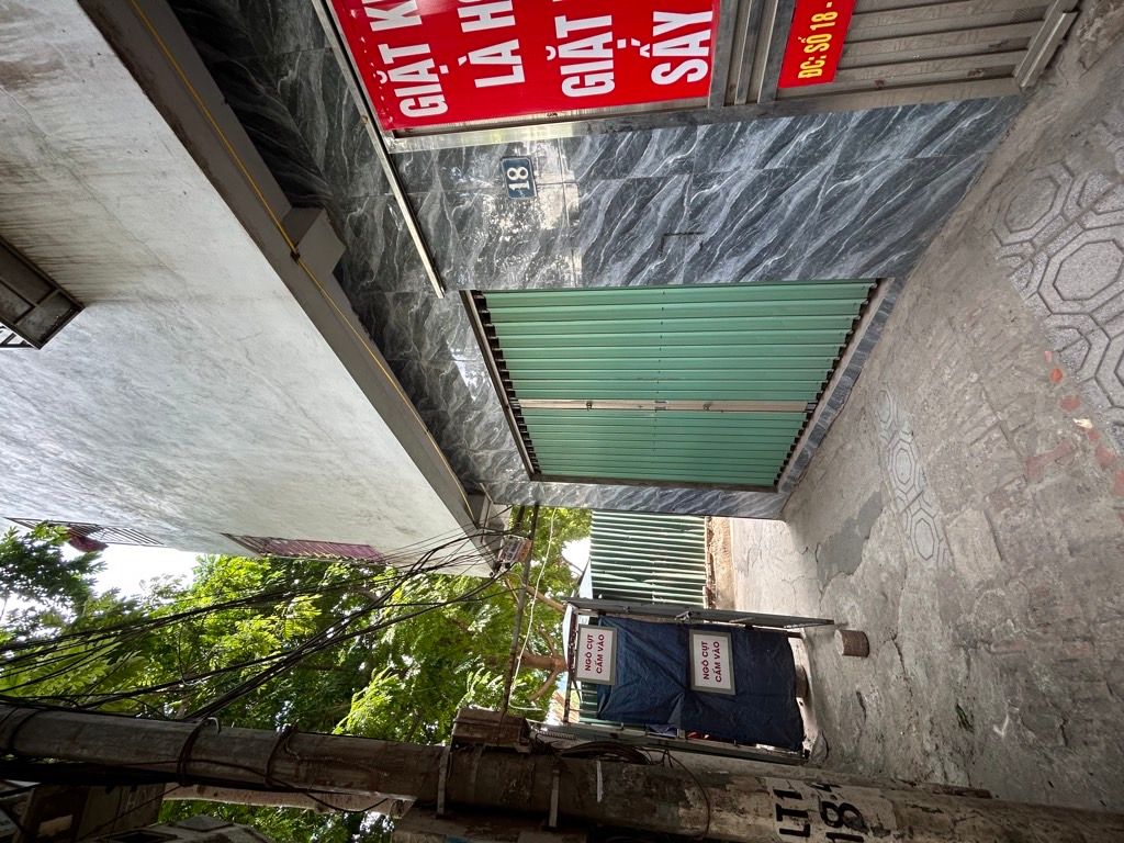 Bán nhà Pháo Đài Láng - diện tích 52.3m2 5 tầng - Nhà dân xây chắc chắn - giá 17,5 tỷ