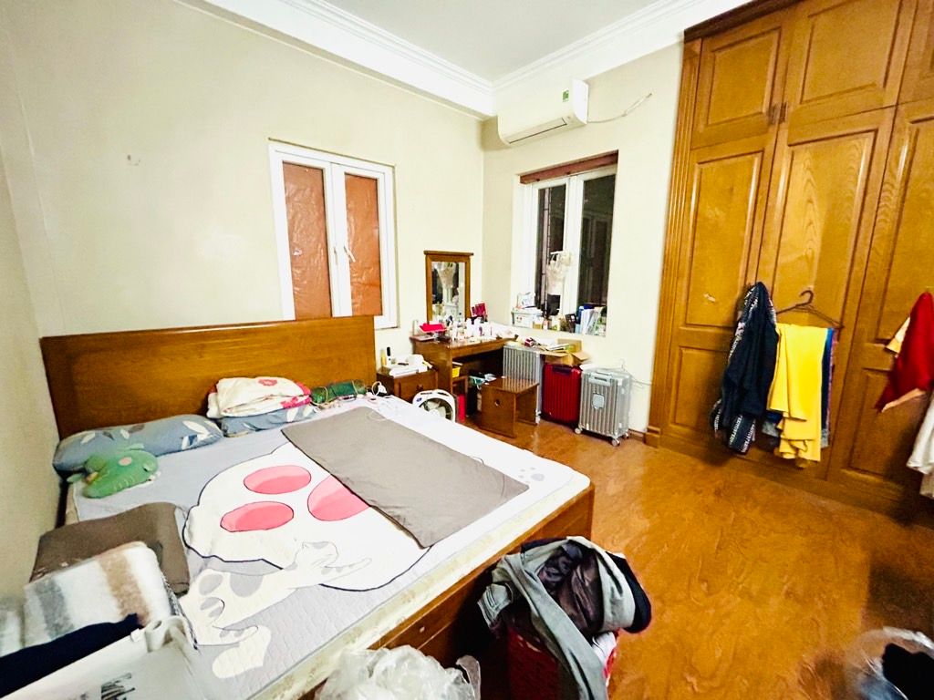 Bán nhà Pháo Đài Láng - diện tích 52.3m2 5 tầng - Nhà dân xây chắc chắn - giá 17,5 tỷ