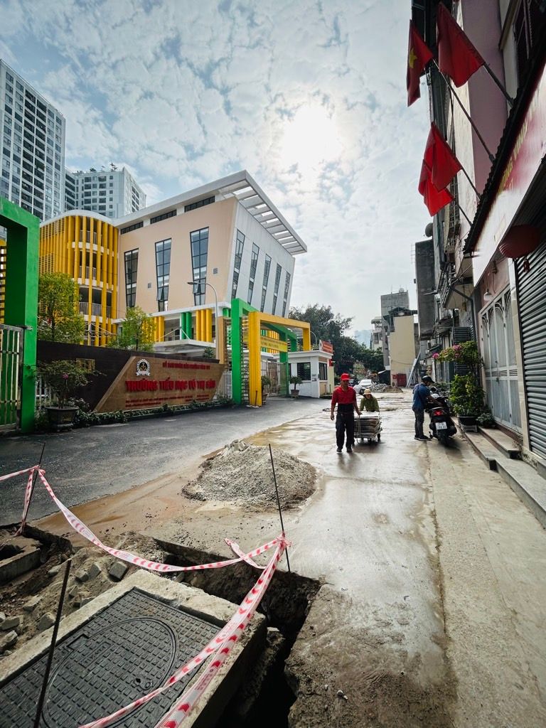 Bán nhà Minh Khai - diện tích 28,3m2 1 tầng - Gần phố - giá 6,65 tỷ