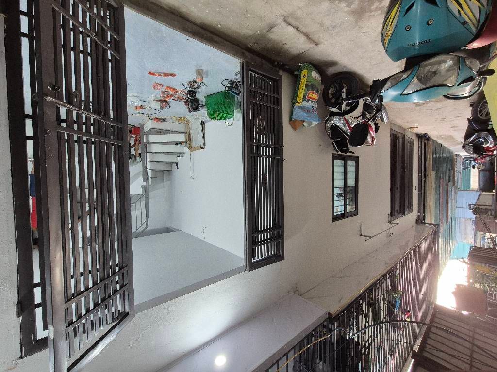 Bán nhà Định Công Hạ - diện tích 30m2 2 tầng - Cần bán gấp - giá 2,2 tỷ