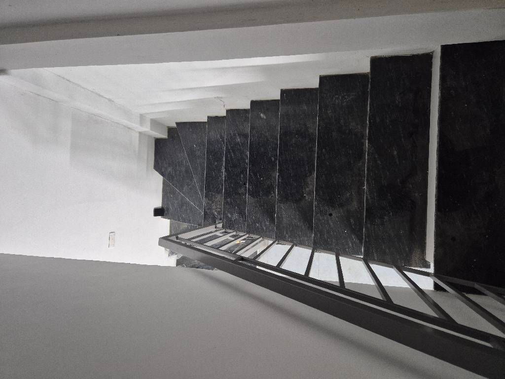 Bán nhà Định Công Hạ - diện tích 30m2 2 tầng - Cần bán gấp - giá 2,2 tỷ