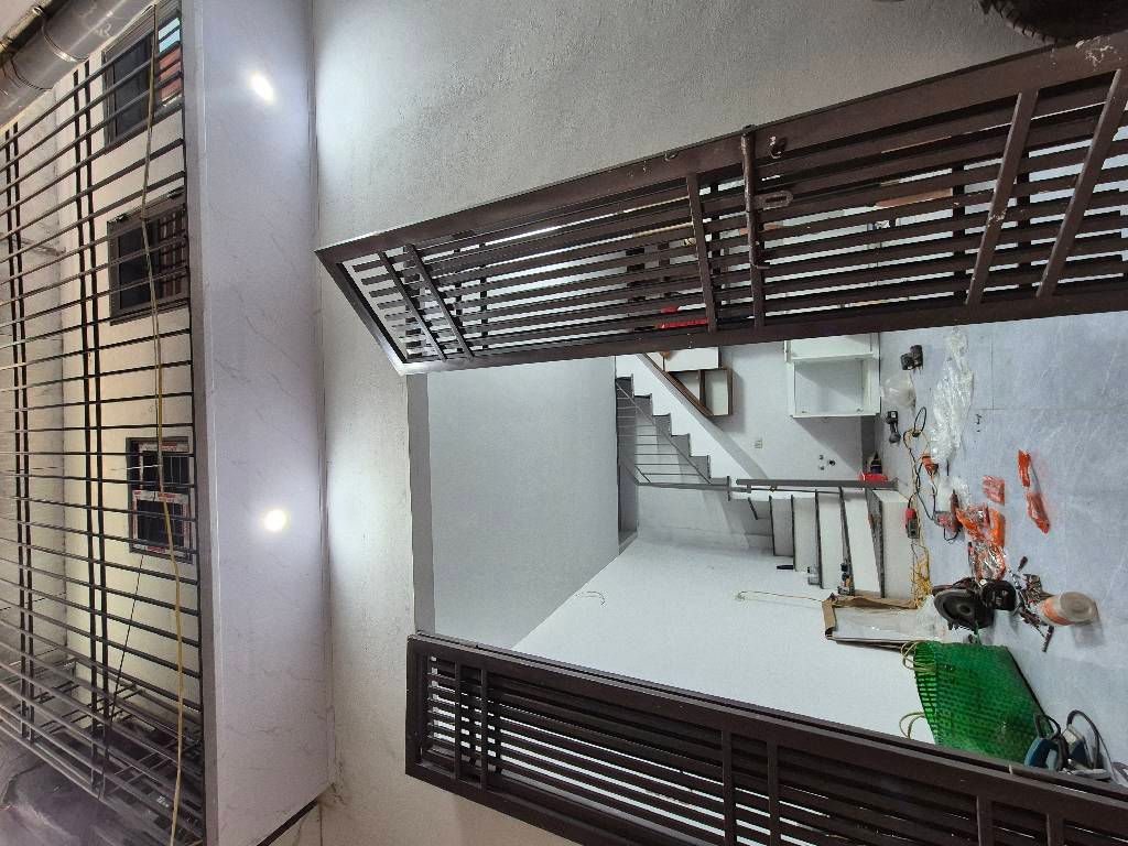 Bán nhà Định Công Hạ - diện tích 30m2 2 tầng - Cần bán gấp - giá 2,2 tỷ