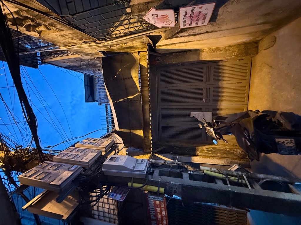 Bán nhà Kim Ngưu - diện tích 77m2 3 tầng - ô tô đỗ gần nhà - giá 21 tỷ