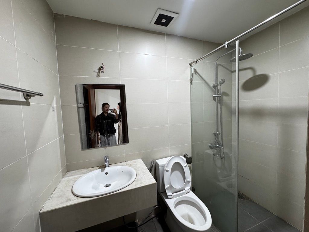 Bán nhà Việt Đức Complex - diện tích 137m2 7 tầng - Lô góc 3 mặt thoáng - giá 10,8 tỷ