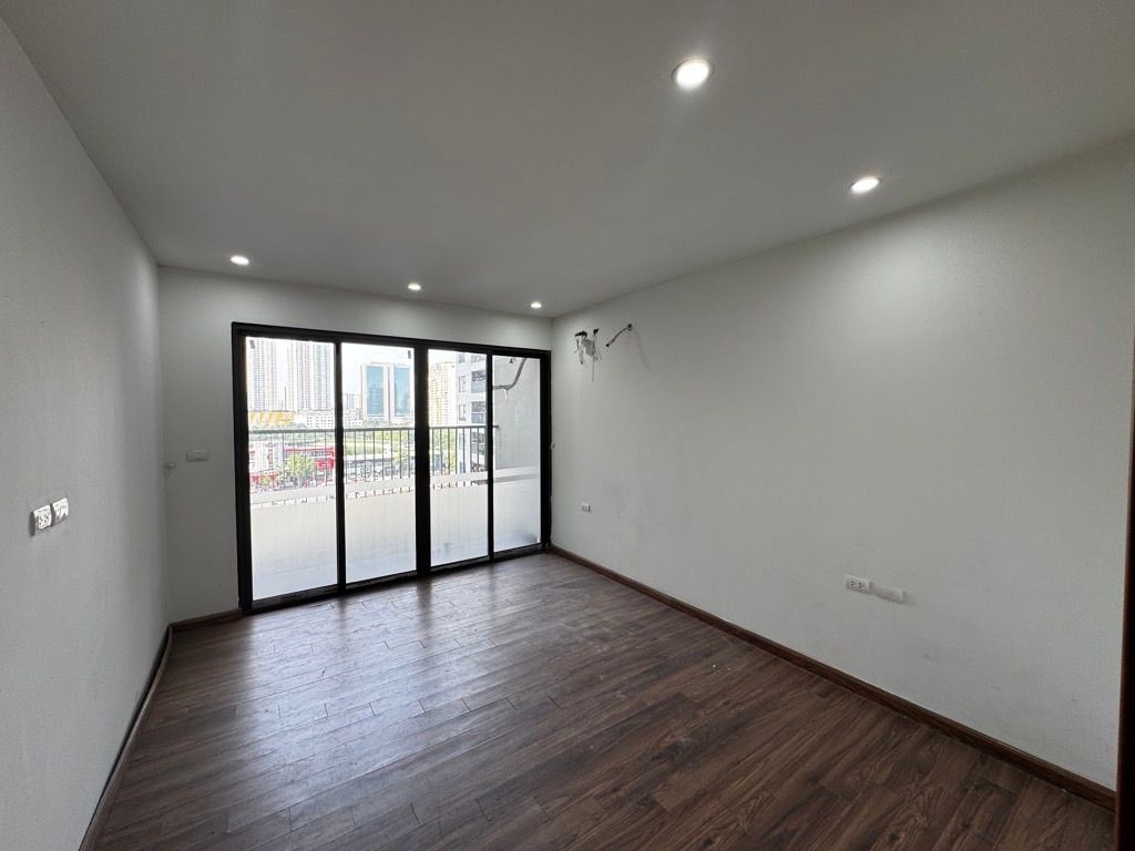 Bán nhà Việt Đức Complex - diện tích 137m2 7 tầng - Lô góc 3 mặt thoáng - giá 10,8 tỷ