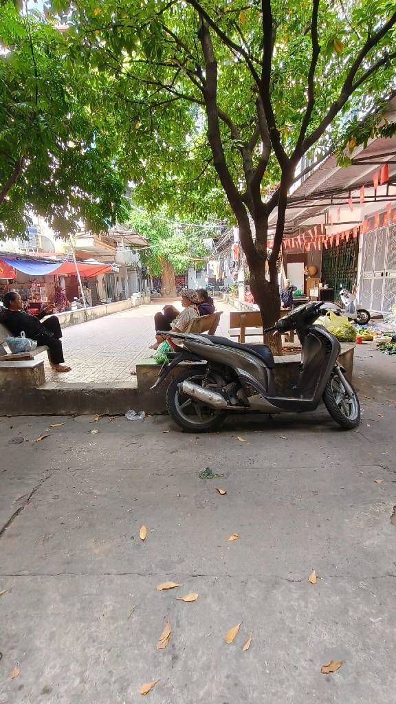 Bán nhà Khương Đình - diện tích 68m2 1 tầng - Căn hộ tầng 3 view sân chơi - giá 4,6 tỷ