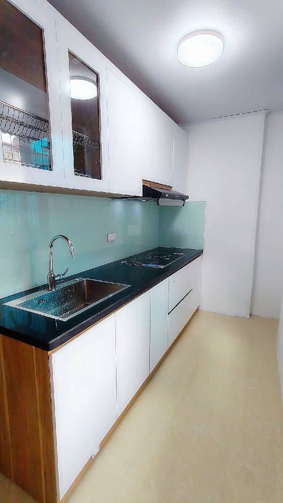 Bán nhà Khương Đình - diện tích 68m2 1 tầng - Căn hộ tầng 3 view sân chơi - giá 4,6 tỷ