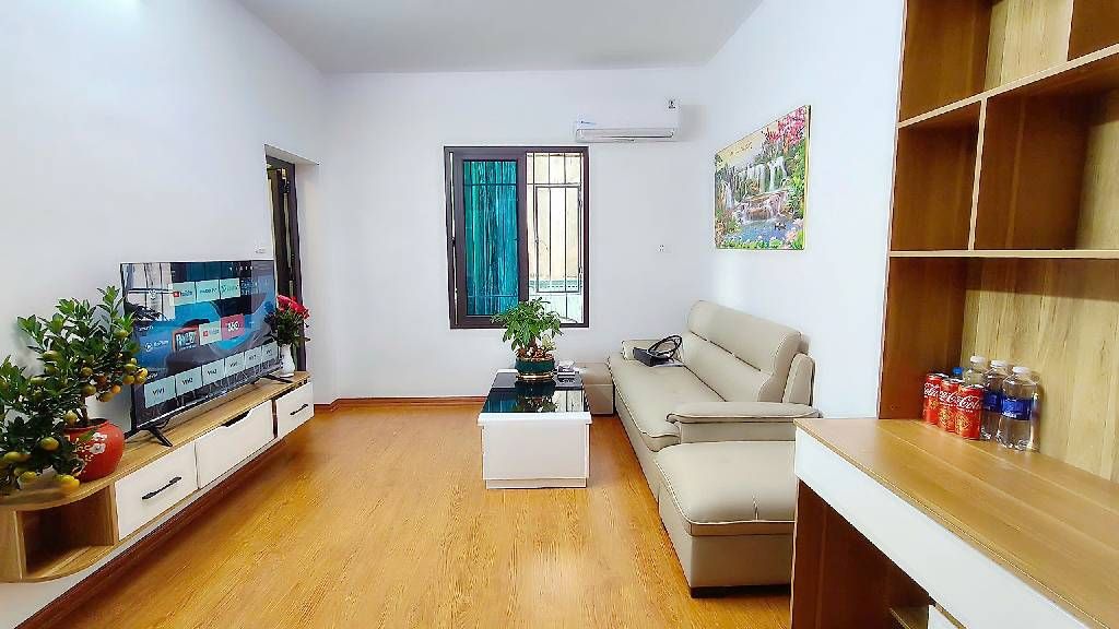 Bán nhà Khương Đình - diện tích 68m2 1 tầng - Căn hộ tầng 3 view sân chơi - giá 4,6 tỷ