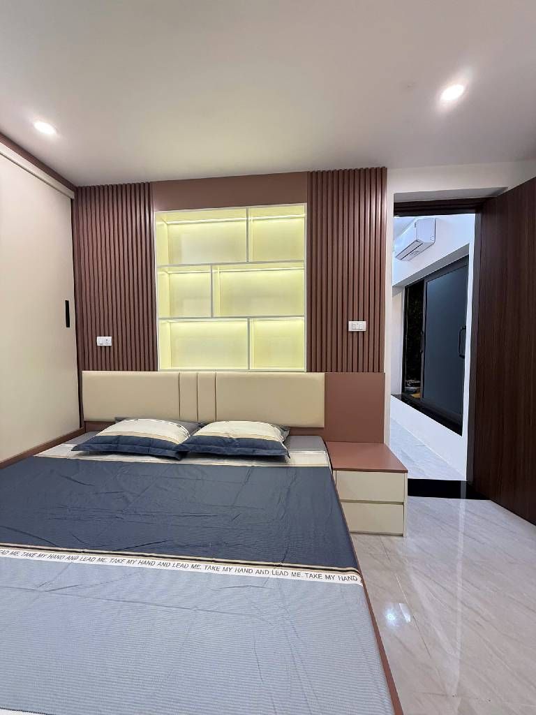 Bán nhà Kim Liên - diện tích 120m2 4 tầng - Lô góc 3 mặt thoáng - giá 4,6 tỷ