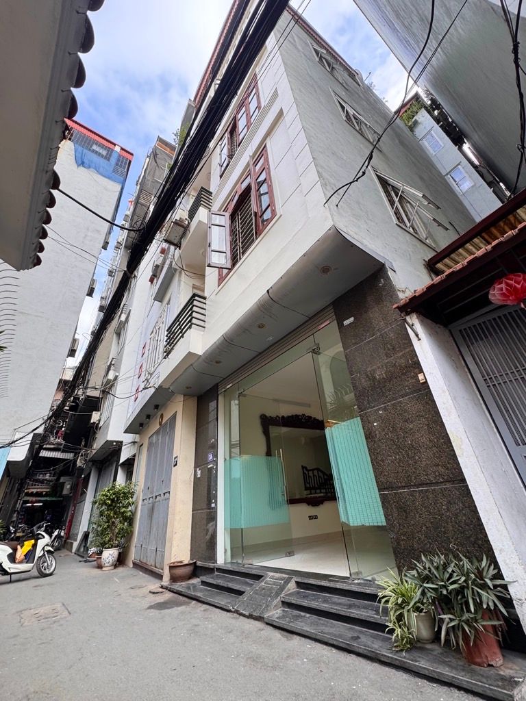 Bán nhà Láng - diện tích 40m2 5 tầng - Ô TÔ - GẦN PHỐ - LÔ GÓC - giá 14,4 tỷ