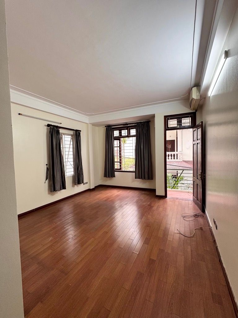 Bán nhà Láng - diện tích 40m2 5 tầng - Ô TÔ - GẦN PHỐ - LÔ GÓC - giá 14,4 tỷ