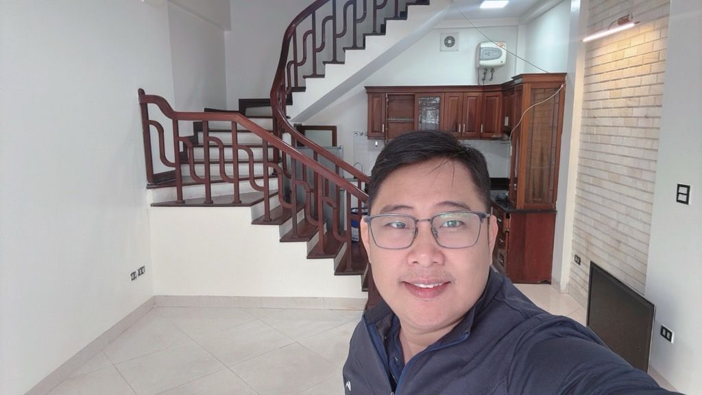 Bán nhà Láng - diện tích 40m2 5 tầng - Ô TÔ - GẦN PHỐ - LÔ GÓC - giá 14,4 tỷ