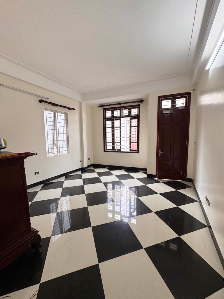 Bán nhà Láng - diện tích 40m2 5 tầng - Ô TÔ - GẦN PHỐ - LÔ GÓC - giá 14,4 tỷ