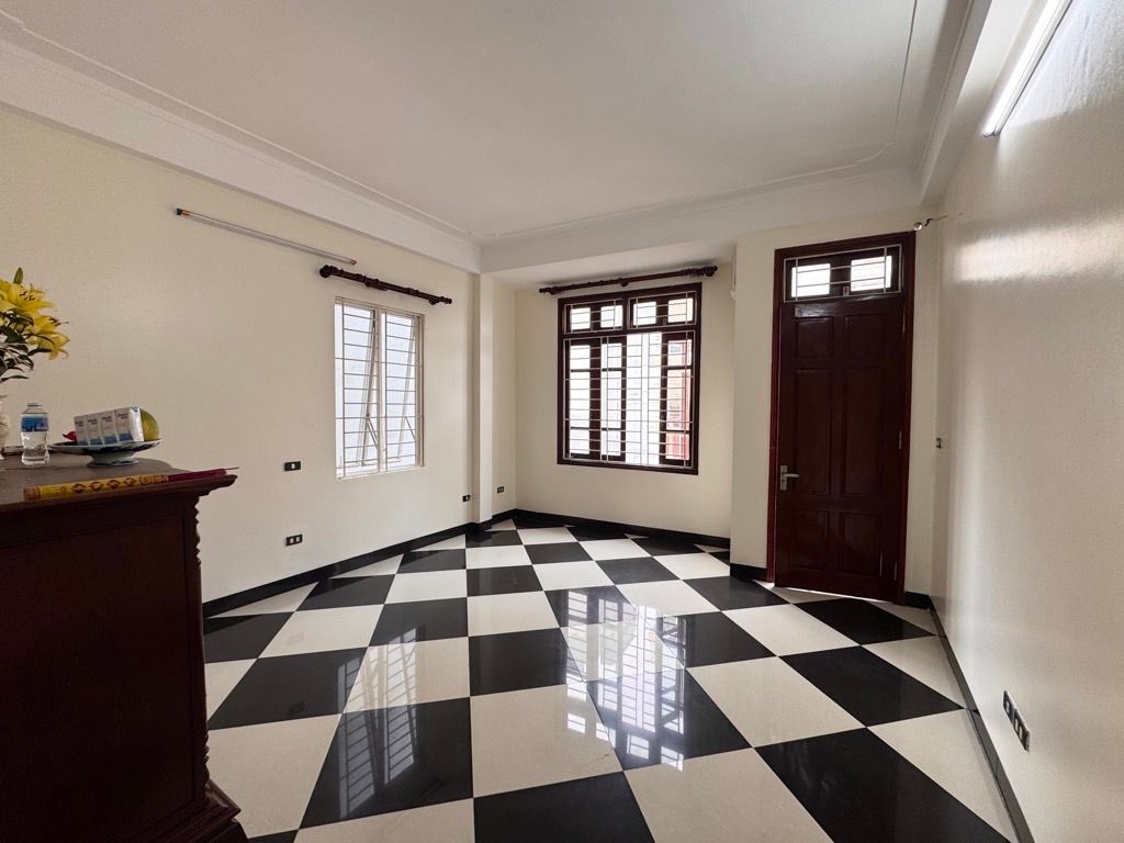 Bán nhà Láng - diện tích 40m2 5 tầng - Ô TÔ - GẦN PHỐ - LÔ GÓC - giá 14,4 tỷ