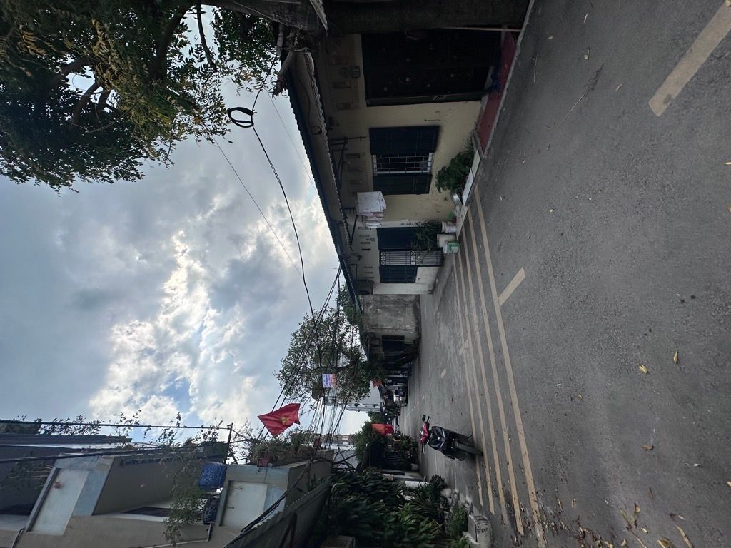 Bán nhà Nguyễn Khoái - diện tích 62.4m2 1 tầng - ô tô đỗ cửa - giá 10 tỷ