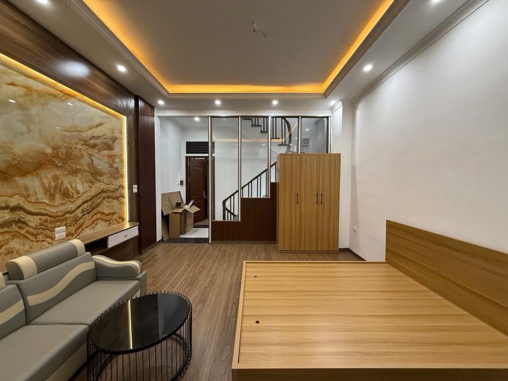 Bán nhà Đồng Nhân - diện tích 41m2 5 tầng - Ngõ thông - giá 14,5 tỷ