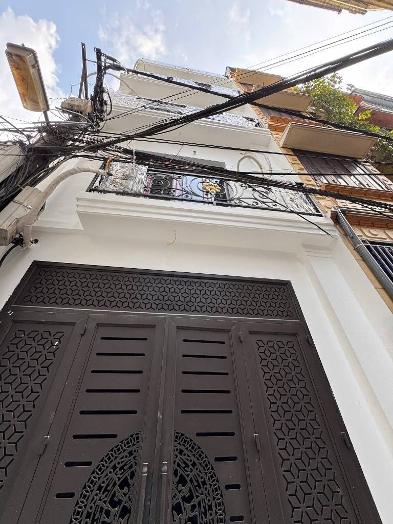 Bán nhà Lĩnh Nam - diện tích 53m2 6 tầng - Ô TÔ ĐỖ GẦN - giá 12,6 tỷ